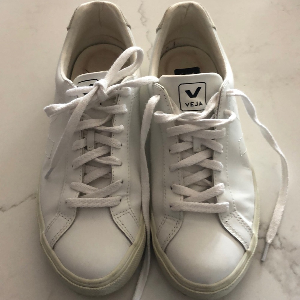 VEJA white leather Esplar sneaker women’s  sz 39
